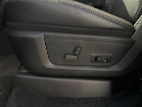 Used 2024 RAM 2500 Laramie image 15