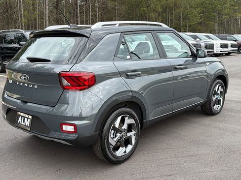 New 2026 Hyundai Venue SEL FWD image 6