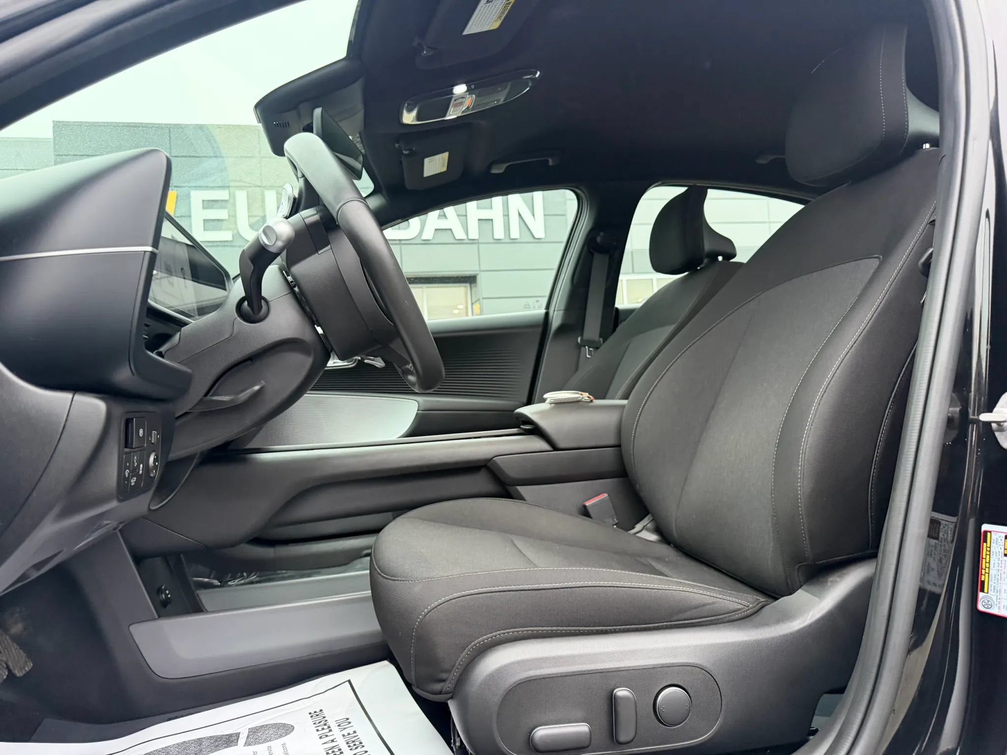 Used 2024 Hyundai Ioniq 6 SE AWD/4WD image 7