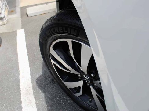 Used 2018 Honda Odyssey Elite image 39