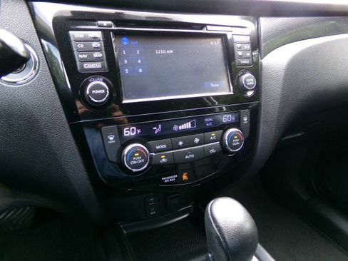 Used 2016 Nissan Rogue SL w/ SL Premium Package image 23