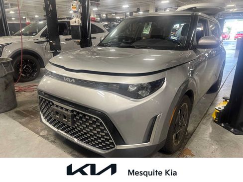 Certified 2023 Kia Soul EX FWD image 1