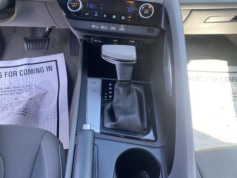 Used 2023 Hyundai Elantra SEL w/ Preferred Accessory Package image 24