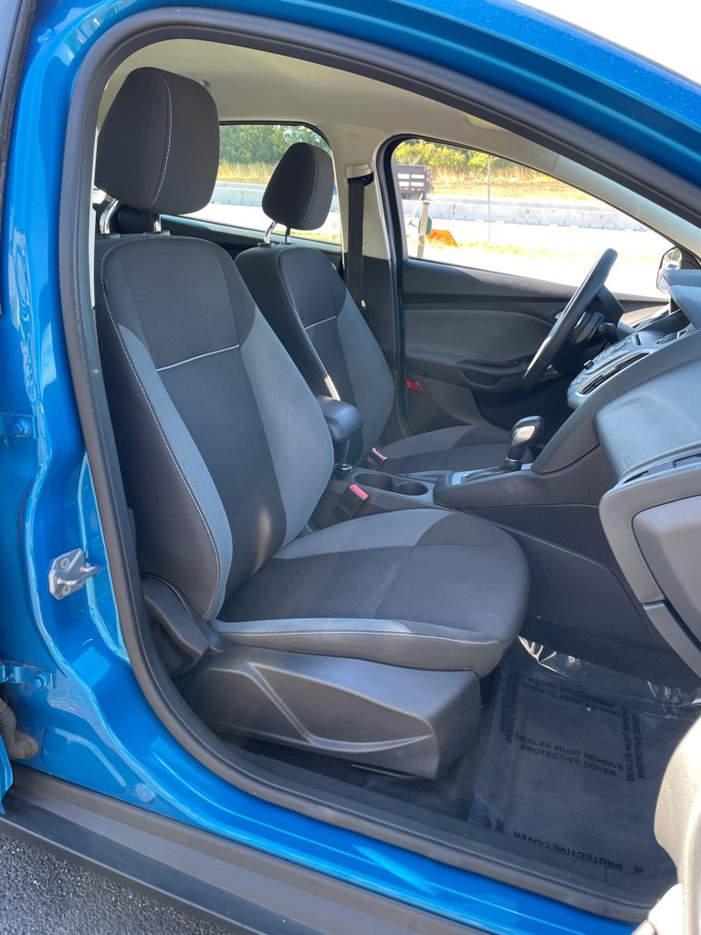 Used 2012 Ford Focus SE FWD image 22