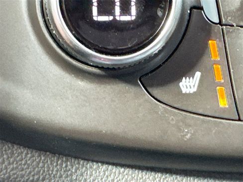 Used 2019 Chevrolet Traverse LT w/ LT Premium Package image 22