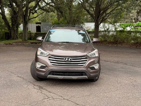 Used 2015 Hyundai Santa Fe GLS FWD image 2