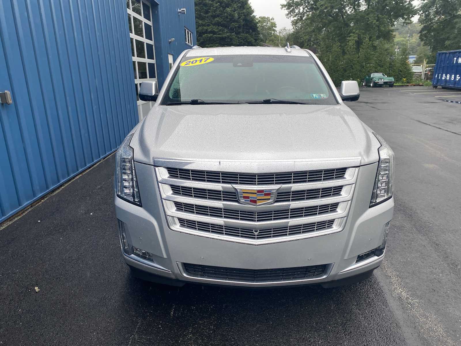 Used 2017 Cadillac Escalade Luxury AWD/4WD image 12