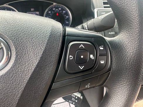 Used 2017 Toyota Camry LE image 27