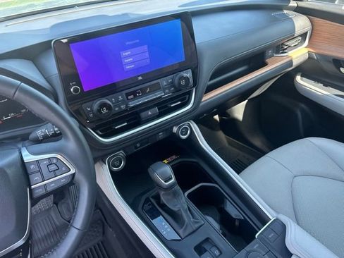 Used 2026 Toyota Grand Highlander FWD image 32