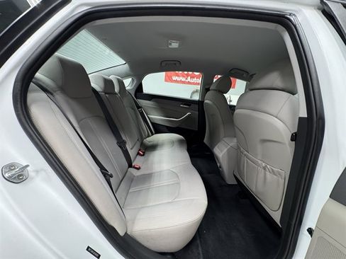 Used 2018 Hyundai Sonata SEL FWD image 15