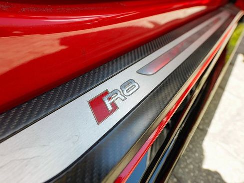Used 2017 Audi R8 V10 plus w/ 20" Wheel Package AWD/4WD image 90