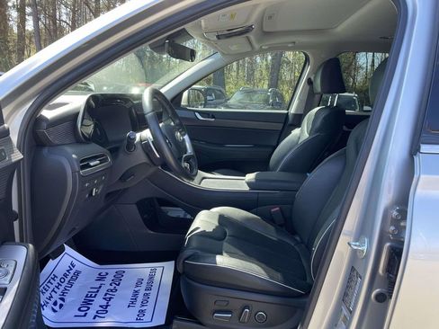 Used 2024 Hyundai Palisade Limited image 18