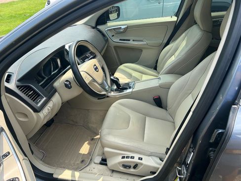 Used 2016 Volvo XC60 T5 Premier FWD image 11