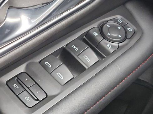 Used 2022 Chevrolet Suburban RST w/ Luxury Package image 22