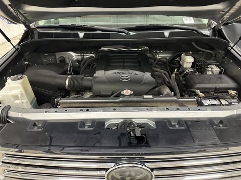 Used 2018 Toyota Tundra 1794 Edition AWD/4WD image 34