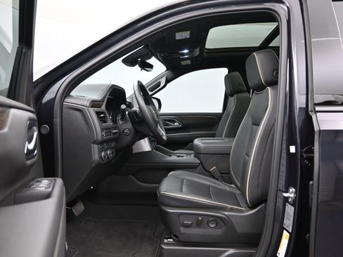 Used 2024 Chevrolet Tahoe Premier w/ Premium Package image 9