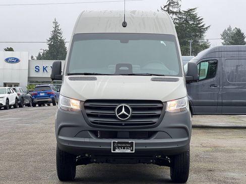 New 2026 Mercedes-Benz Sprinter 144 Cargo image 9
