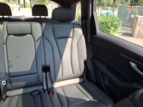 Used 2021 Audi Q7 3.0T Premium w/ Convenience Package AWD/4WD image 14