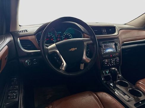 Used 2017 Chevrolet Traverse Premier image 24