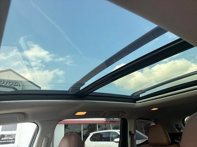Used 2019 Subaru Ascent Touring AWD/4WD image 5