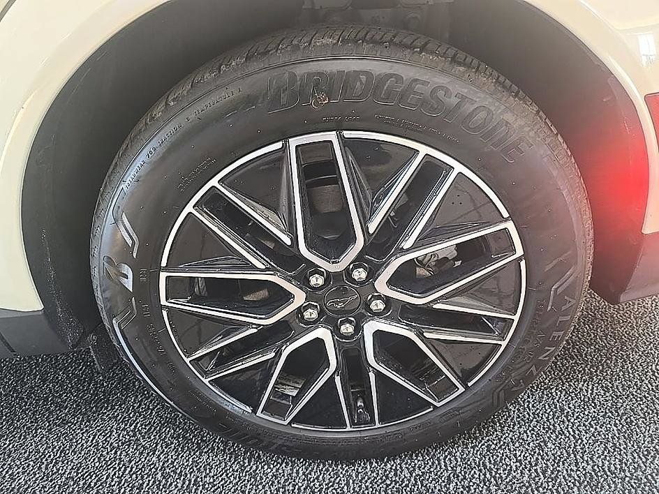 Used 2025 Ford Mustang Mach-E Premium AWD/4WD image 41