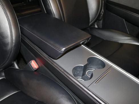 Used 2023 Tesla Model Y Performance image 57