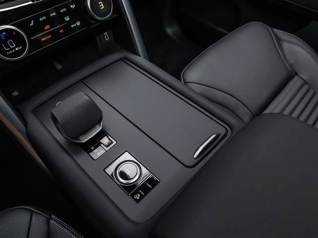 New 2026 Land Rover Discovery S AWD/4WD image 26
