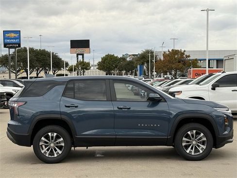 New 2026 Chevrolet Equinox LT image 3