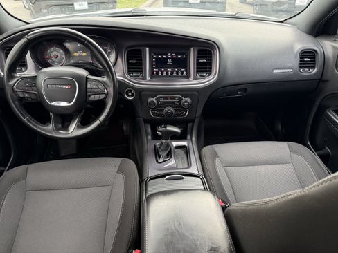 Used 2018 Dodge Charger SXT w/ Blacktop Package image 13