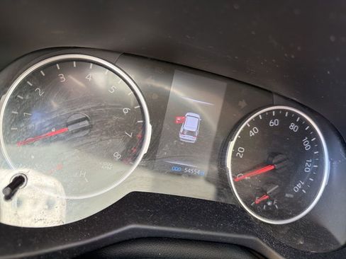 Used 2021 Toyota RAV4 XLE image 2