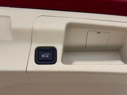 Used 2021 GMC Acadia Denali w/ Denali Technology Package image 27