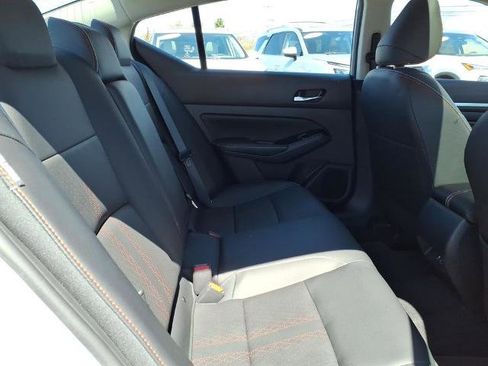 Certified 2023 Nissan Altima 2.5 SR w/ SR Premium Package AWD/4WD image 12
