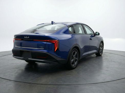 Used 2025 Kia K4 LXS image 9