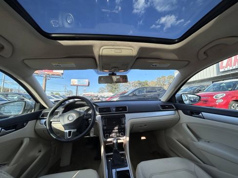 Used 2012 Volkswagen Passat 2.5 SE FWD image 4
