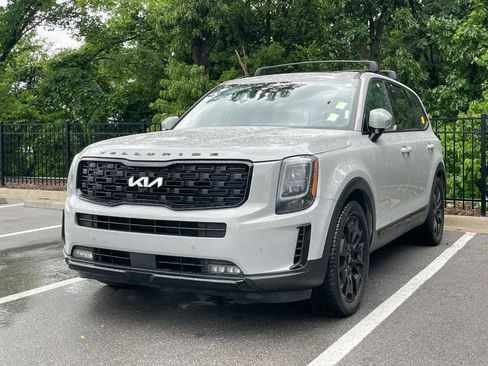 Used 2022 Kia Telluride SX w/ SX Prestige Package AWD/4WD image 3