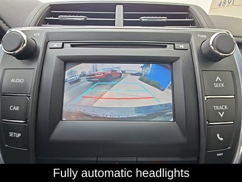 Used 2017 Toyota Camry LE image 19