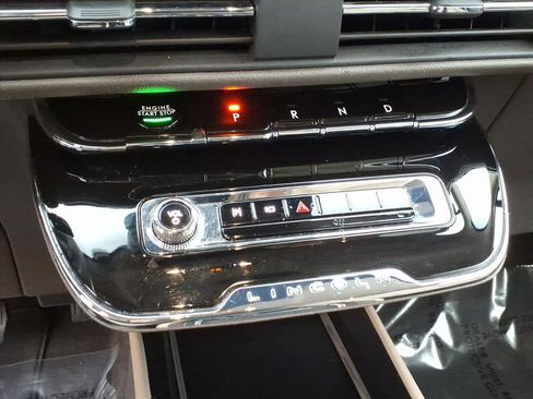 Certified 2023 Lincoln Corsair AWD image 23