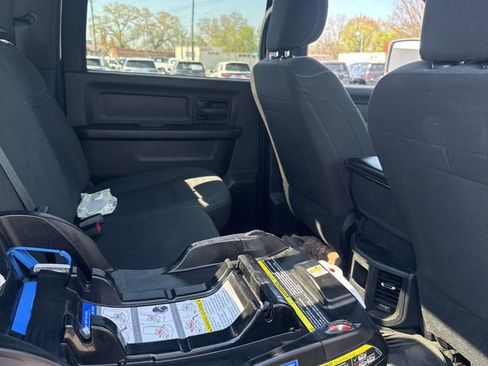 Used 2024 RAM 3500 Tradesman w/ Chrome Appearance Group image 12