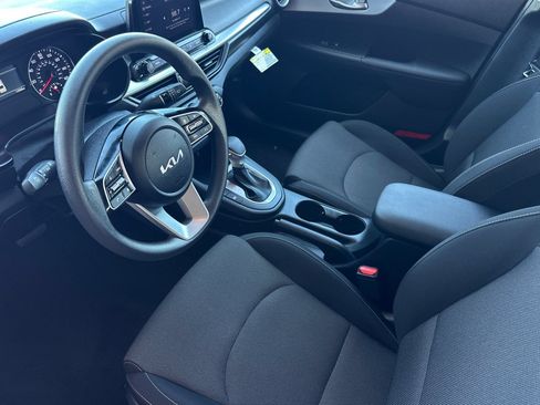 Used 2024 Kia Forte LXS w/ LXS Technology Package FWD image 10