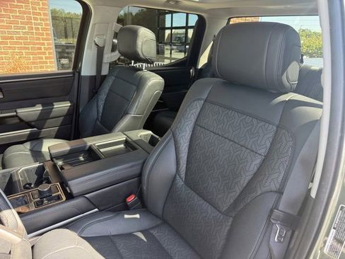 Used 2023 Toyota Tundra Limited AWD/4WD image 5