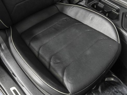 Used 2024 Volkswagen Tiguan SEL R-Line image 47