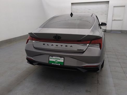 Used 2023 Hyundai Elantra Limited image 7