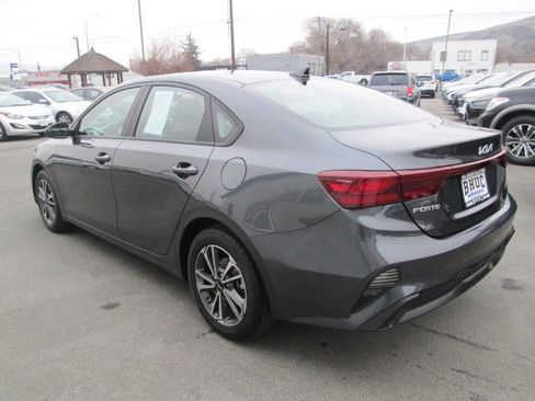 Used 2023 Kia Forte LXS image 4