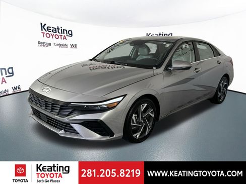 Used 2025 Hyundai Elantra Limited FWD image 9