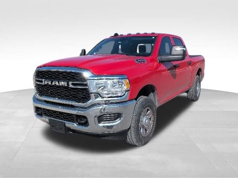 Used 2024 RAM 2500 Tradesman w/ Chrome Appearance Group AWD/4WD image 8