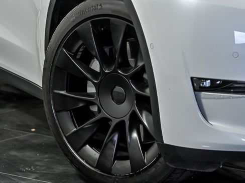 Used 2021 Tesla Model Y Long Range AWD/4WD image 3