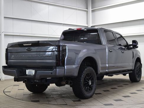 Used 2022 Ford F250 Lariat image 7