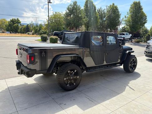 Used 2023 Jeep Gladiator Sport AWD/4WD image 27