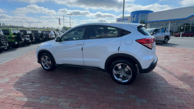 Used 2018 Honda HR-V LX image 8
