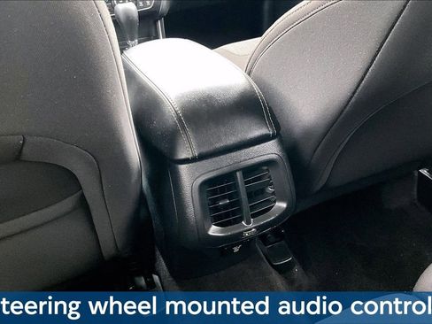 Used 2017 Jeep Cherokee Latitude image 11